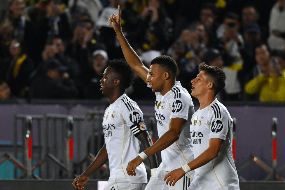 豪门欧冠夜:姆总3球皇马5-0 索博送点利物浦0-1 穆帅带队0-1切尔西